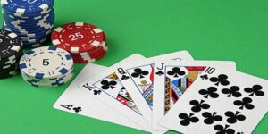 Trong bài Xì Tố mỗi tụ bài sẽ có thứ tự mạnh – yếu khác nhau